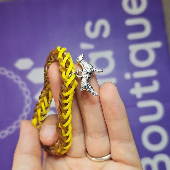 9yr old Zofia's handmade bracelets - Picture 15 of 16